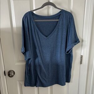 Source Unknown Women’s Deep Blue V-Neck Short Sleeve Tee, Size L